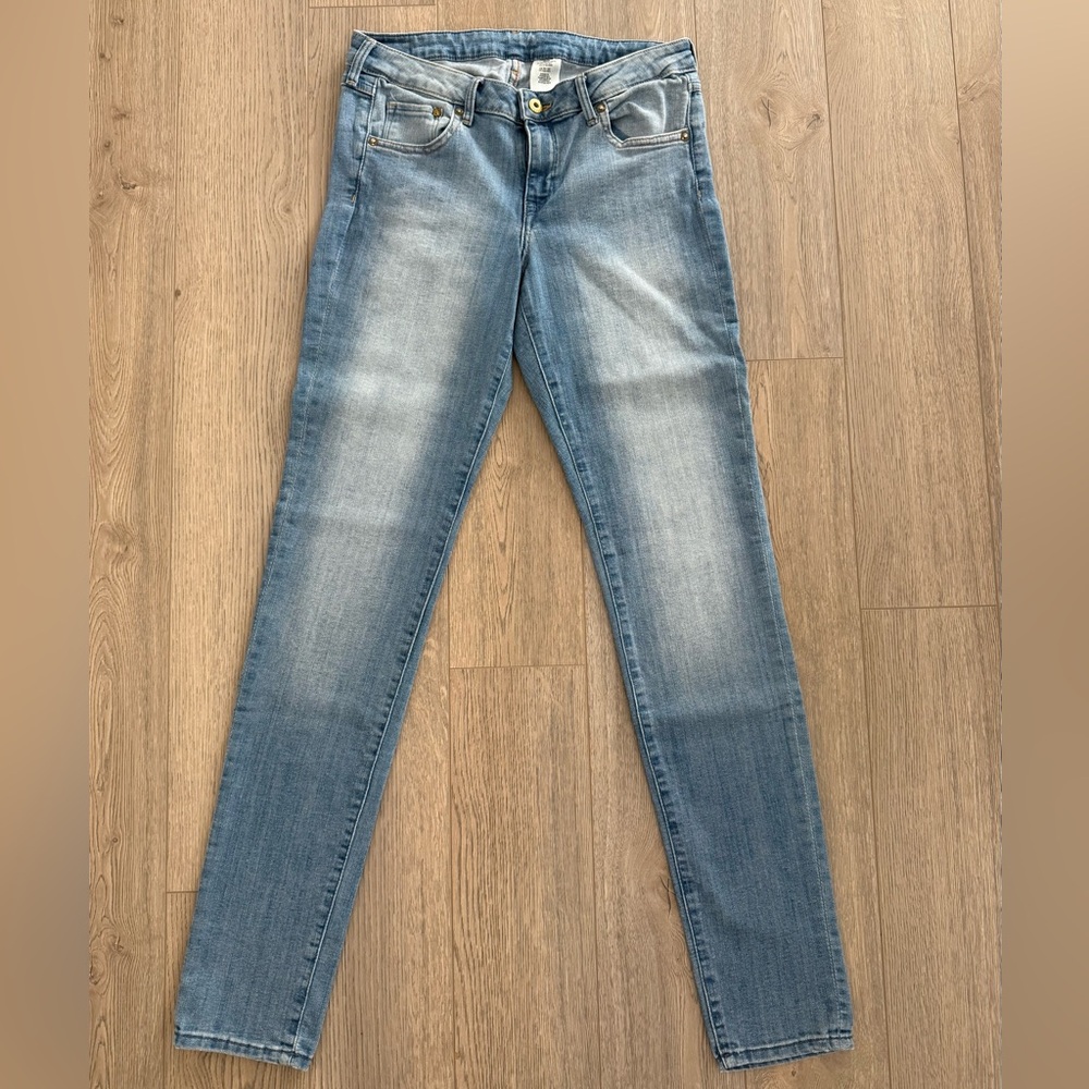 H&M Super Skinny Jeans – Low Waist – Light Wash – Size 30x32